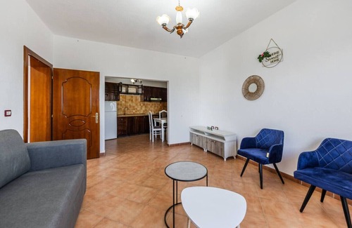 Shkoder Apartment | Red House 1 by PikHost