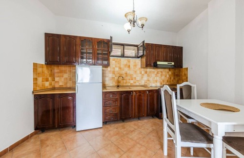 Shkoder Apartment | Red House 1 by PikHost