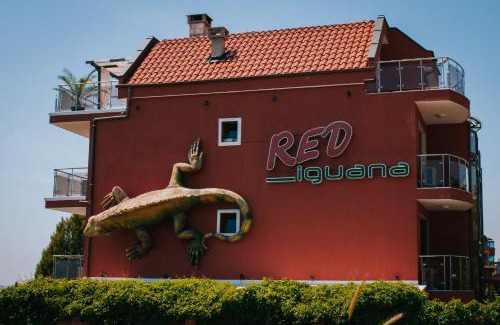 Intsaraki Hotel | Red Iguana Hotel
