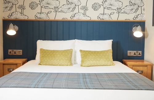 Adderbury Hotel | Red Lion Hotel Adderbury by Greene King Inns
