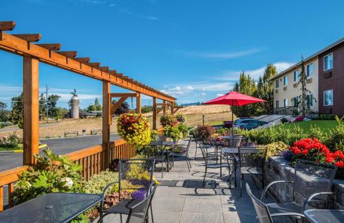 Sequim Hotel | Red Lion Inn & Suites Sequim at Olympic National Park