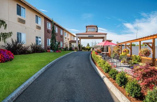 Sequim Hotel | Red Lion Inn & Suites Sequim at Olympic National Park