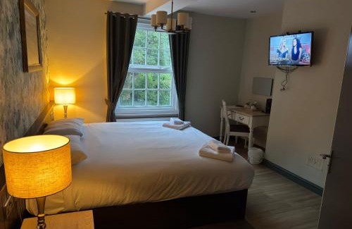 Wybunbury Bed & Breakfast | Red Lion Inn Wybunbury