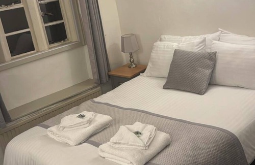 Chipping Campden Hotel | Red Lion Tavern