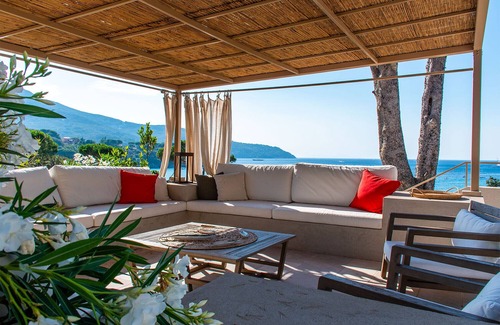 Procchio Villa | Red Mullet House