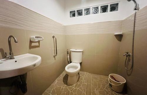 Baybay City Other | Red Palm Inn - Kubo room with wifi