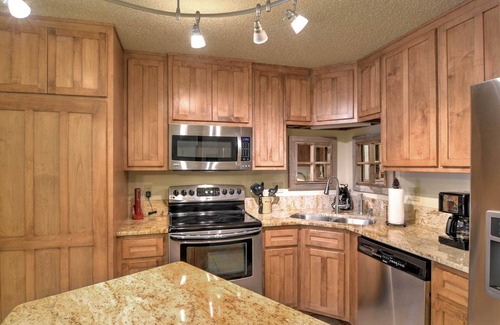 Red River House | Red River Home w/2 Balconies - 1 Block to Main St