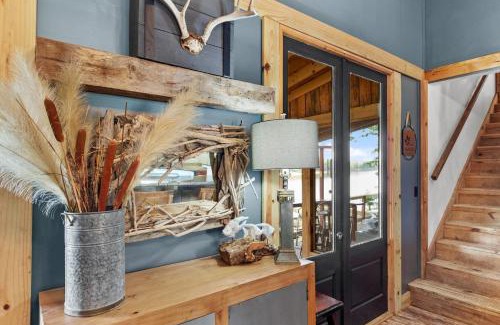 Shreveport Cabin | Red River Lodge With Panoramic River View