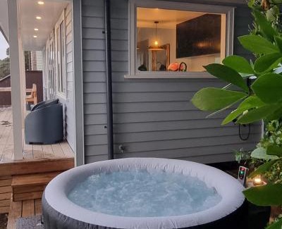 Clarks Beach House | Red Rock Cottage, beachfront luxury