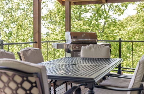 Jasper Cabin | Red Rock Vista Cabin-Summer Family Vacation in Jasper
