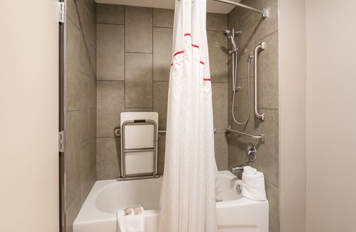 Bermuda Hotel | Red Roof Inn Chester