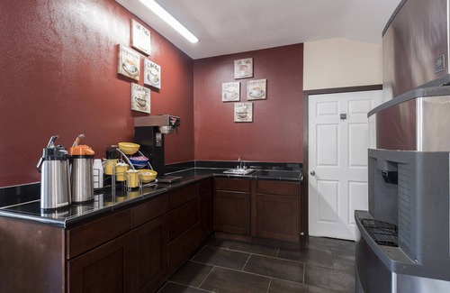 Neptune City Hotel | Red Roof Inn Neptune - Jersey Shore