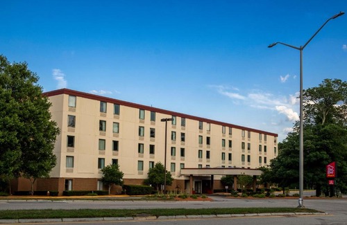 Mansfield Hotel | Red Roof Inn PLUS Boston - Mansfield - Foxboro
