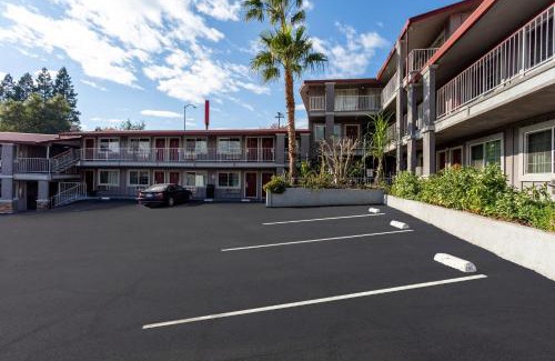 Downtown Hotel | Red Roof Inn Redding