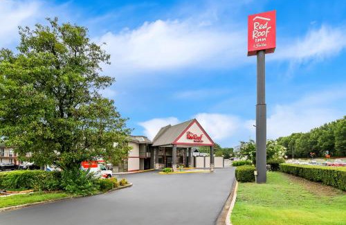 Duncan Hotel | Red Roof Inn & Suites Duncan