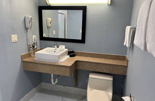 Westampton Hotel | Red Roof Inn & Suites Mt Holly - McGuire AFB