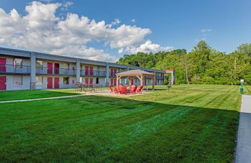 Wilkesboro Hotel | Red Roof Inn & Suites Wilkesboro