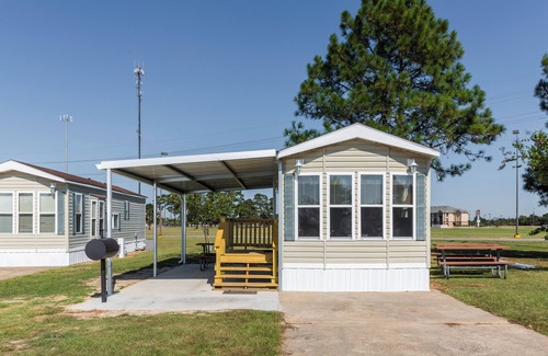 Kinder House | Red Shoes RV Park