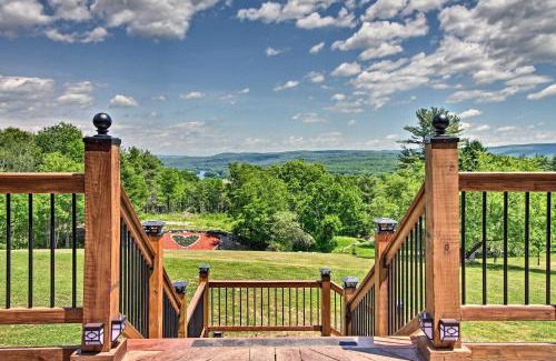 Putney Apartment | Red Sweetheart Barn Studio with Mtn and River Views!