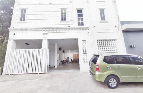 Surakarta Hotel | RedDoorz at Arya Yudini Tugu Kartasura