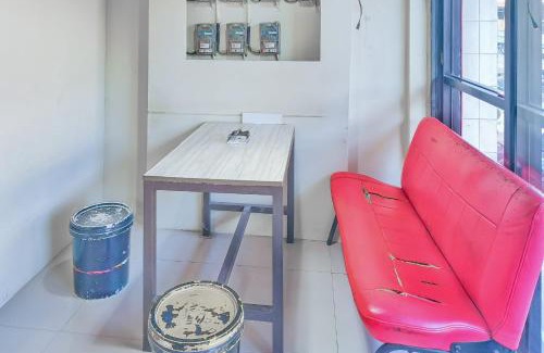 Tegal Hotel | RedDoorz at Guest House A2 Near Rita Mall Tegal