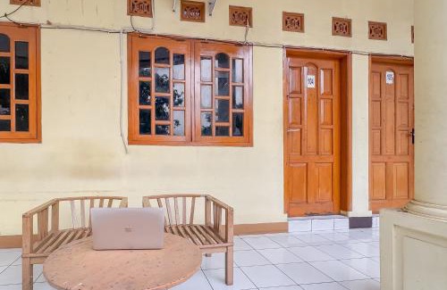 Cileunyi Hotel | RedDoorz at Kuning GH Jatinangor