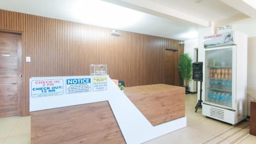 General Trias Hotel | RedDoorz at RJs Bldg near Lyceum Gen Trias Cavite