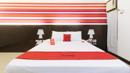 Plaridel Hotel | RedDoorz @ EL Highway Hotel Bulacan