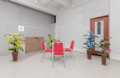 Sidoarjo Hotel | RedDoorz @ Gedangan Sidoarjo