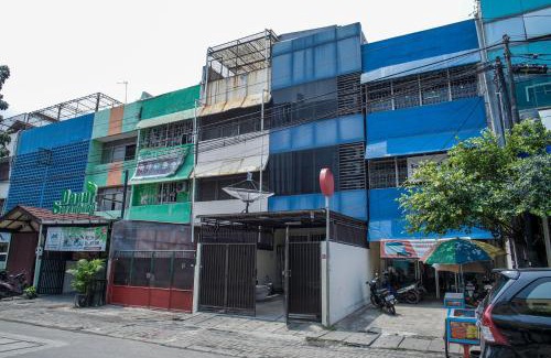 Cideng House | RedDoorz @ Jalan Biak Roxy Jakarta