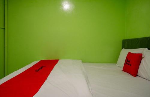 Semarang Hotel | RedDoorz @ Jalan Gatot Subroto Semarang
