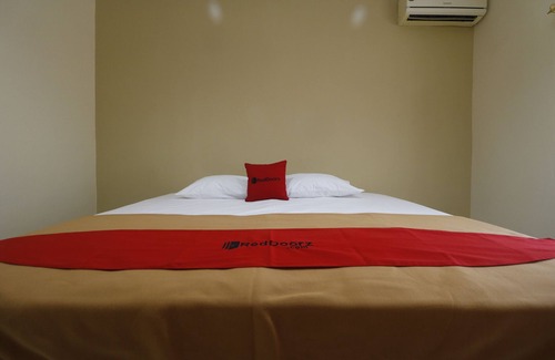 Mampang Prapatan House | RedDoorz @ Jalan Gatot Subroto Jakarta