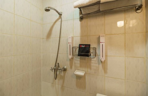 Jaksa Street Hotel | RedDoorz @ Jalan Jaksa