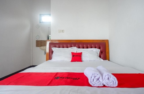 Wonosobo Hotel | RedDoorz near Alun Alun Wonosobo 2