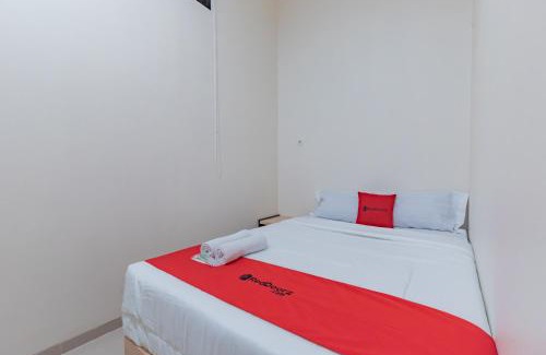West Cirebon Hotel | RedDoorz near CSB Mall Cirebon