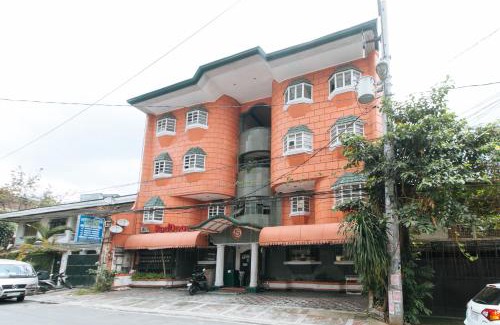 Diliman Hotel | RedDoorz near East Avenue Medical Center