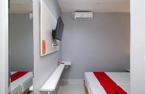 Batang Hotel | RedDoorz near Exit Tol Pekalongan