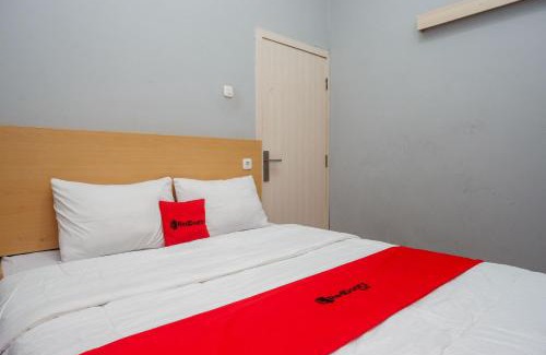 Batang Hotel | RedDoorz near Exit Tol Batang