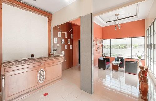 Java Hotel | RedDoorz near Exit Toll Kalijati Subang