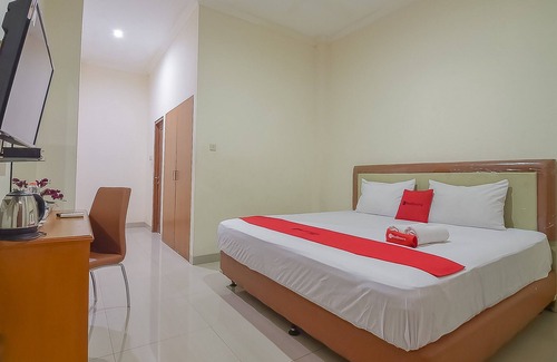 Cileunyi House | RedDoorz near IPDN 2