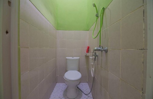 Purwokerto Hotel | RedDoorz near Kampus UMP Purwokerto