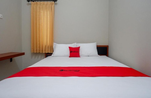 Banyumas Hotel | RedDoorz near Kampus UMP Purwokerto 2