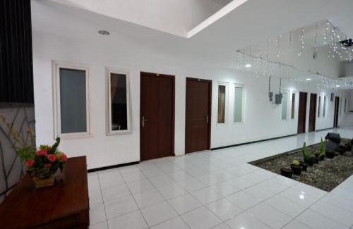 Semarang House | RedDoorz near Plaza Simpang Lima