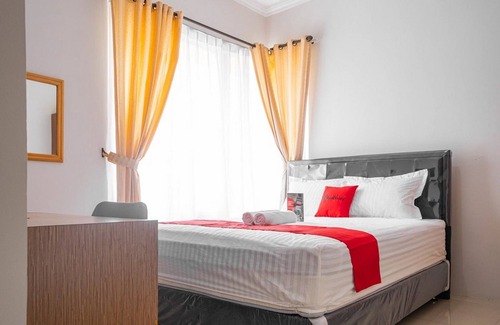 South Tangerang House | RedDoorz near Siloam Karawaci 3