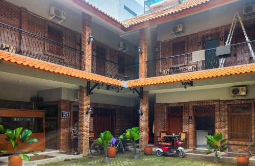 Hargomulyo Hotel | RedDoorz near Stasiun Sragen