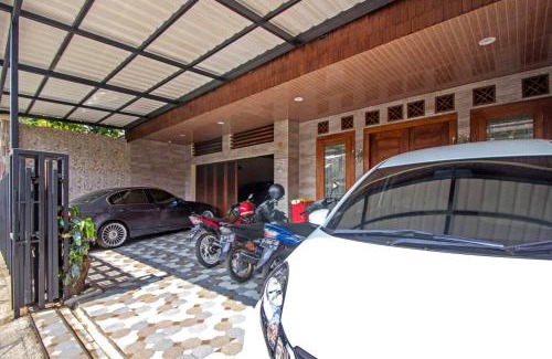Bandung House | RedDoorz near Trans Studio Mall 2