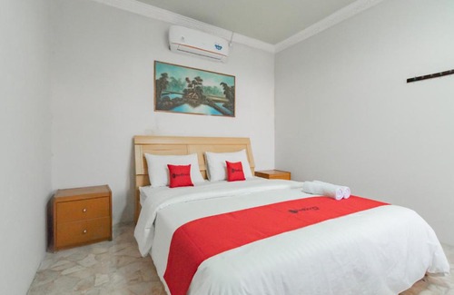 Sukaluyu Hotel | RedDoorz near Tugu Kuda Kosong Cianjur