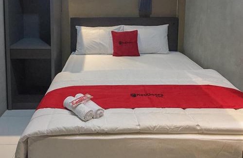 Lawang Hotel | RedDoorz near Wisata Paribendo Lawang