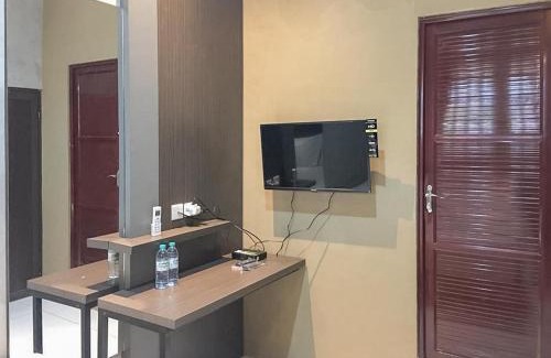 Lawang Hotel | RedDoorz near Wisata Paribendo Lawang