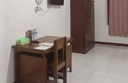 Nganjuk Hotel | RedDoorz Plus @ Alun Alun Nganjuk
